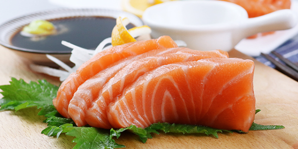 野生三文魚價(jià)格跌至低谷，中國市場(chǎng)蓄勢(shì)待發(fā)