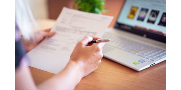 進口報關(guān)|多家物流公司被查！3個貨柜被查扣！貨值1700萬！擬中國產(chǎn)品加征關(guān)稅！美國對東盟四國太陽能板加征關(guān)稅！俄羅斯在貿(mào)易中使用比特幣！